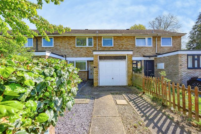 3 bed property, in St Johns Court, £575,000