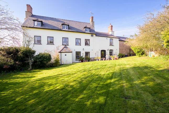 7 bed property, in Brelston Court, £1,250,000