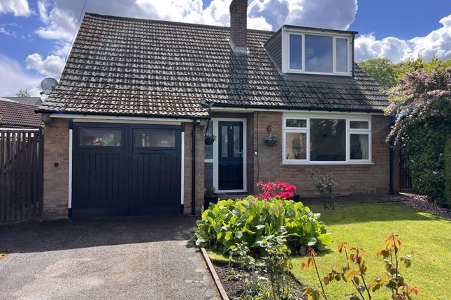 3 bed property, in Linscott Close, £330,000