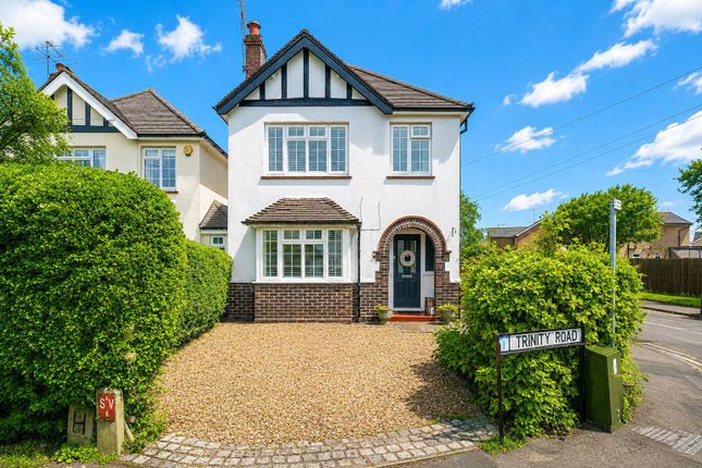 3 bed property, in Chobham Road, £550,000