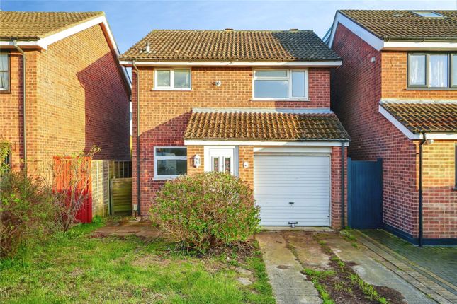 3 bed property, in Turnberry Close, £375,000