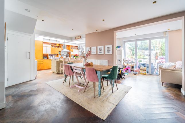 4 bed property, in Sandringham Gardens, £2,000,000
