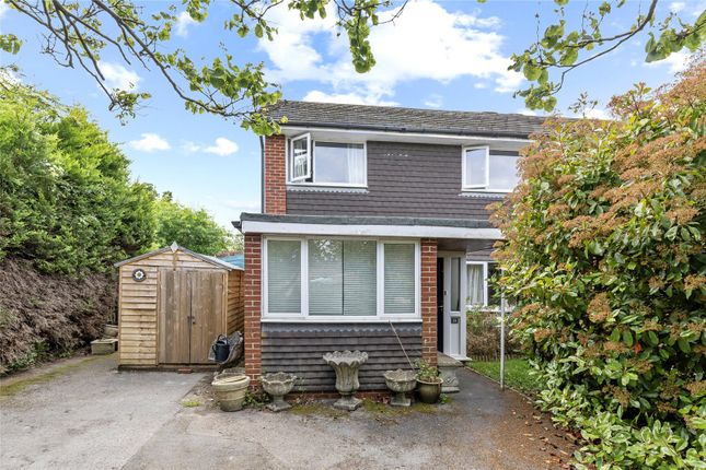 3 bed property, in Highfield Close, £450,000