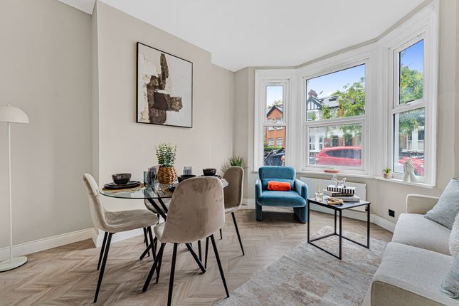 2 bed property, in Murray Road, £500,000