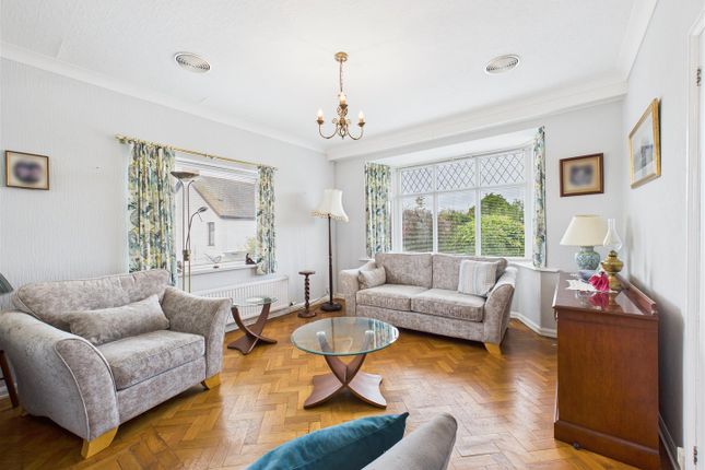 3 bed property, in Penparc, £320,000