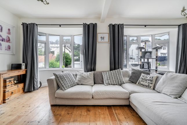 3 bed property, in Clifton Road, £275,000