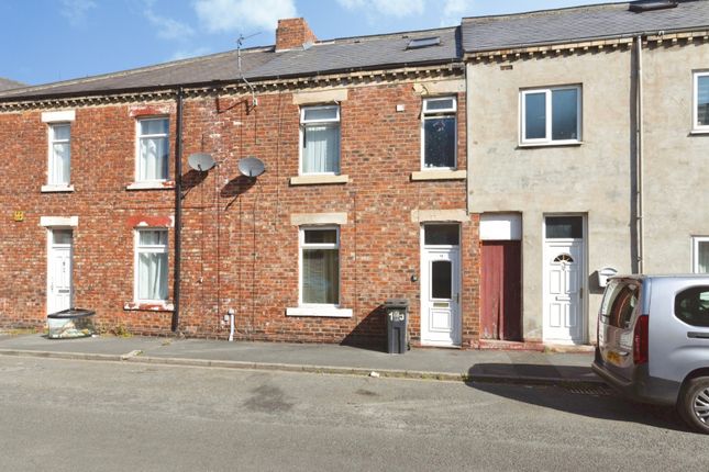 2 bed property, in Blackett Street, £75,000