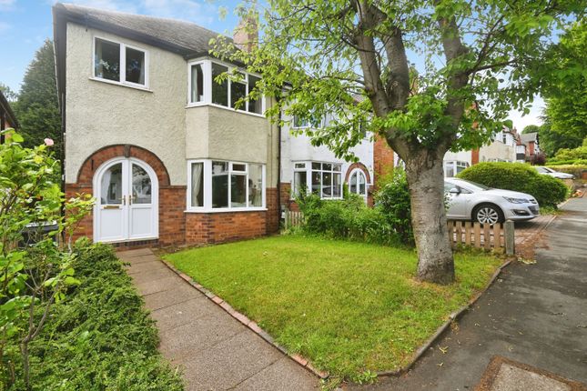 3 bed property, in Maple Road, £350,000