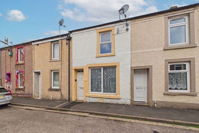 2 bed property, in Duke Street, £60,000
