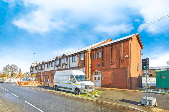 2 bed property, in Swarkestone Road, £60,000