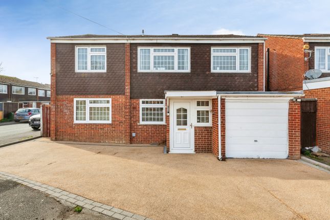 5 bed property, in Station Road, £675,000