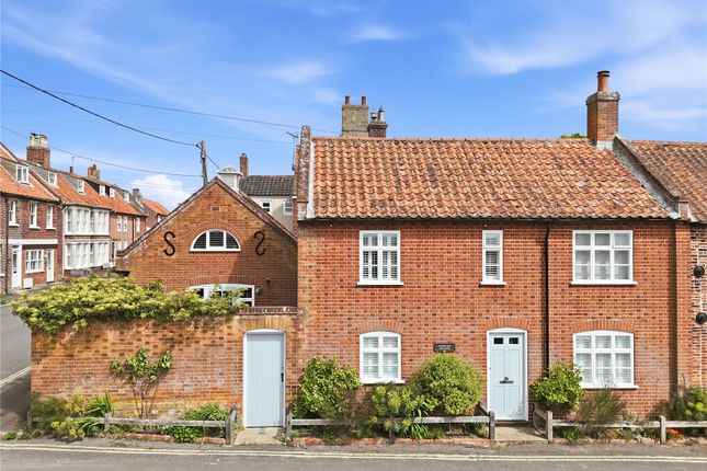 2 bed property, in Gardner Road, £675,000
