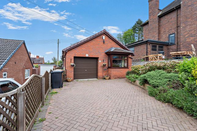 2 bed property, in Spencer Avenue, £305,000