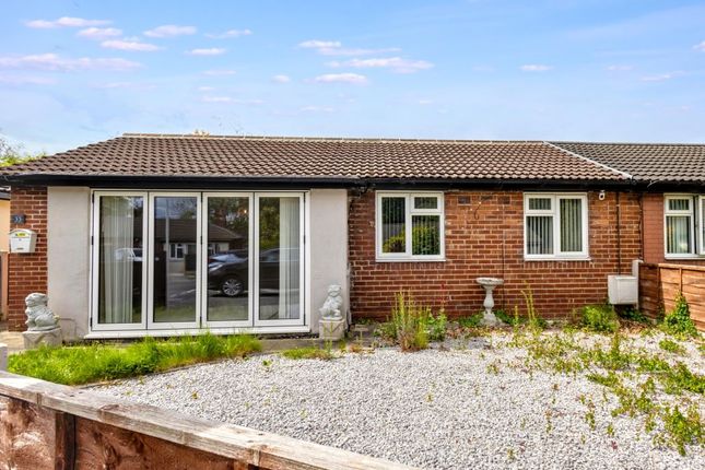 2 bed property, in 33 West End, £140,000