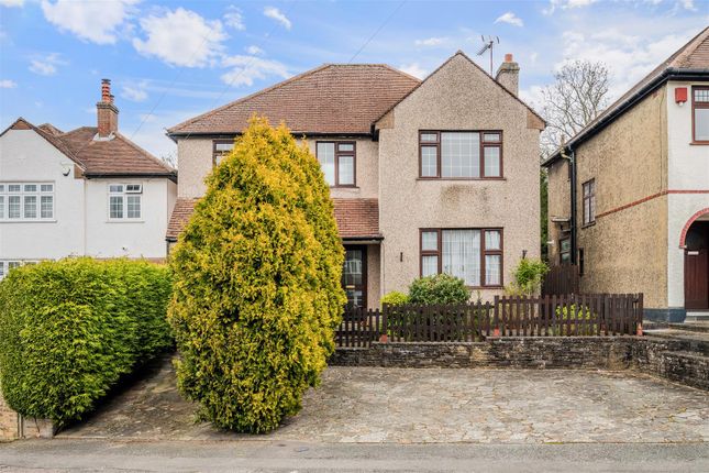 4 bed property, in Ashurst Road, £699,950