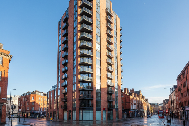 2 bed property, in Liverpool City Centre Apartment, £125,000