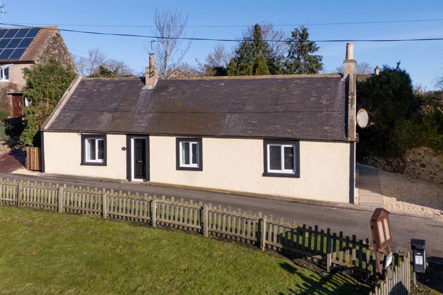 2 bed property, in Tweed Brae Cottage, £240,000