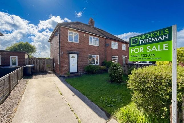 3 bed property, in Harlow Park Drive, £350,000