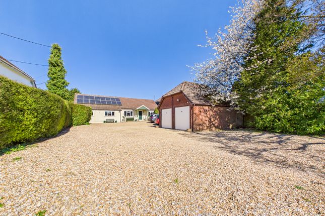 6 bed property, in Blackberry Lane, £995,000