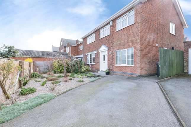 4 bed property, in Gartree Crescent, £400,000