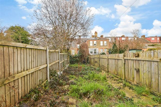 2 bed property, in Blyth Road, £410,000