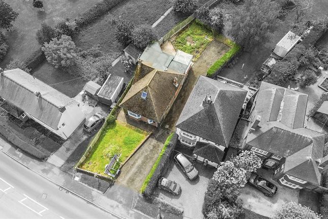4 bed property, in Top Road, £250,000