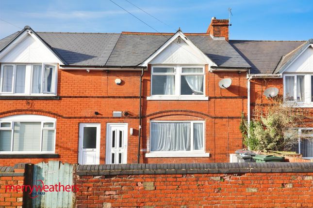 3 bed property, in South Street, £115,000