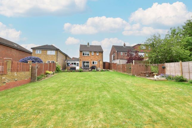 3 bed property, in High Road, £800,000