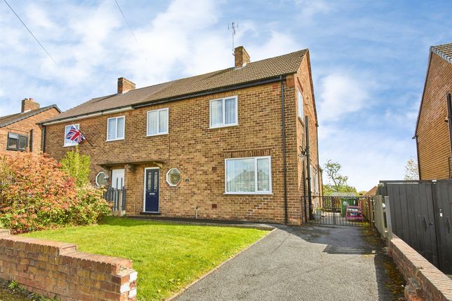 3 bed property, in Thorpe Hill Drive, £140,000