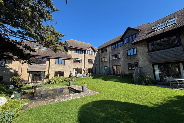 2 bed property, in Preston Road, £295,000