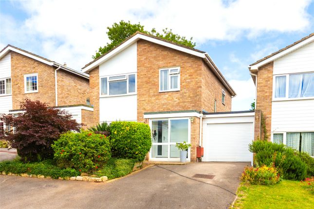 4 bed property, in Greenside Close, £485,000