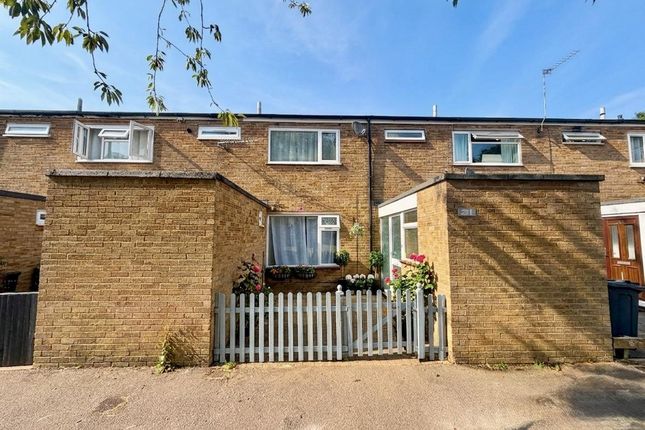 3 bed property, in Exeter Close, £318,000