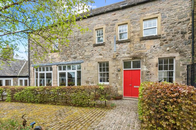 5 bed property, in Old Sauchie, £439,000
