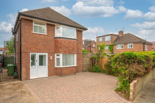 3 bed property, in Wolsey Road, £600,000