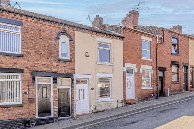 2 bed property, in Rose Street, £115,000