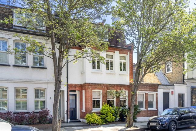 4 bed property, in Vicarage Road, £1,200,000