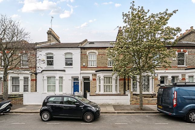4 bed property, in Chaldon Road, £1,385,000