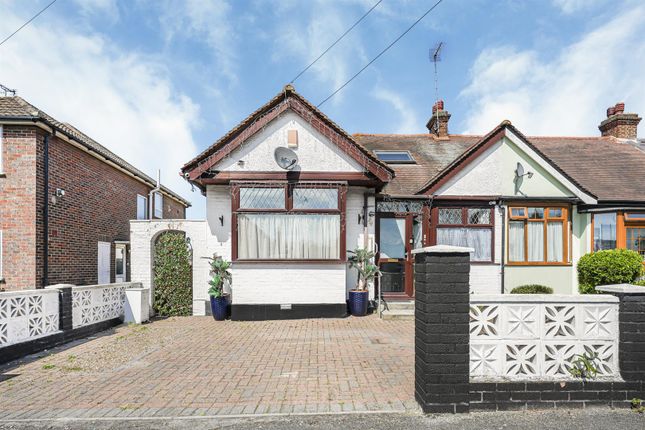 3 bed property, in College Gardens, £625,000