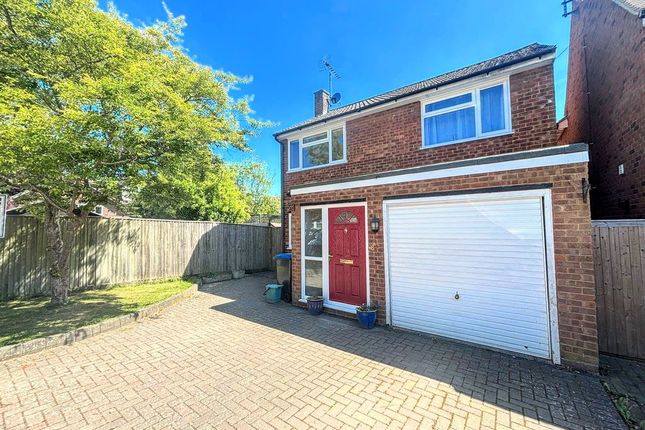 3 bed property, in Goldfield Road, £570,000