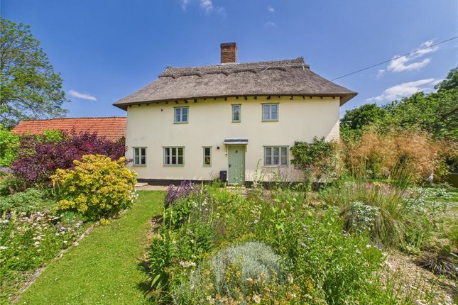 4 bed property, in High Street, £700,000