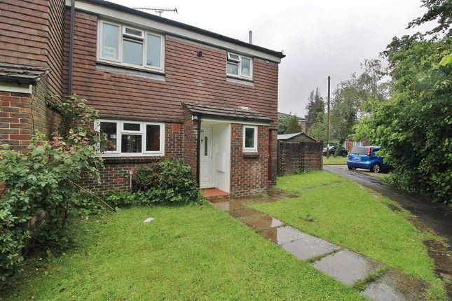 3 bed property, in Woodsedge, £260,000