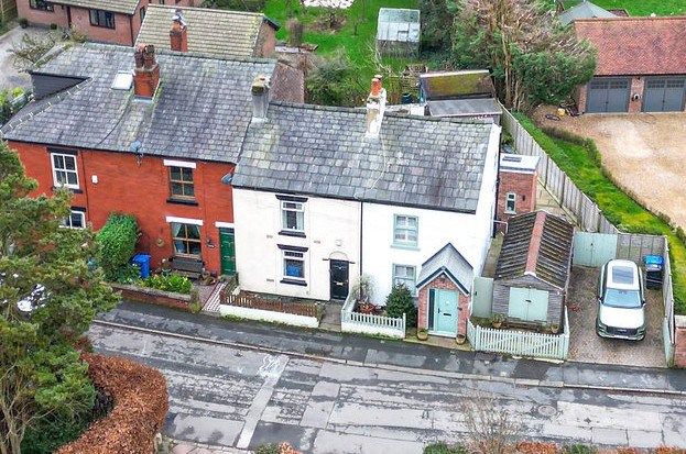 2 bed property, in Fowley Common Lane, £199,950