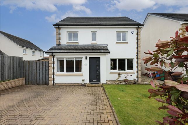4 bed property, in Kenneth Court, £265,000
