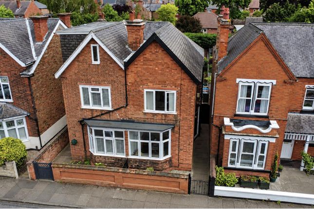 3 bed property, in Marlborough Road, £250,000