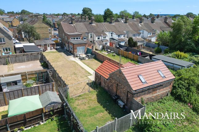 3 bed property, in Palmerston Road, £300,000