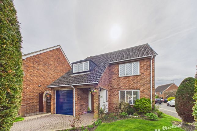 4 bed property, in Kynaston Avenue, £500,000