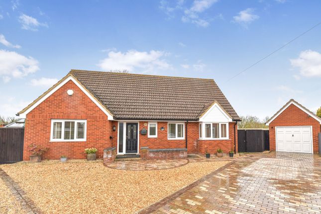 3 bed property, in Silverdale Close, £450,000