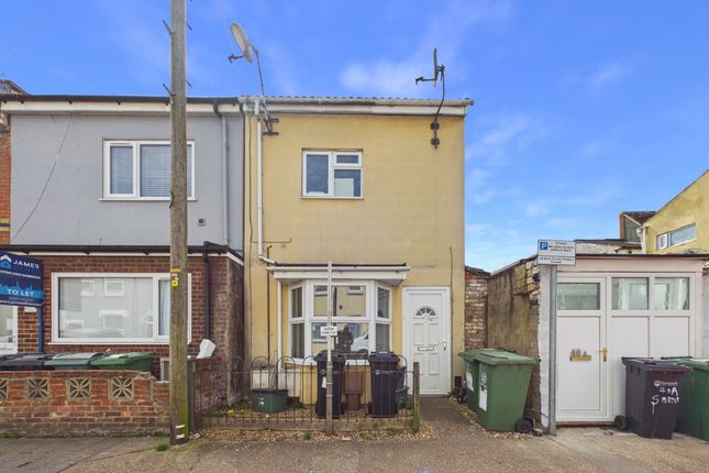 5 bed property, in Hudson Road, £325,000