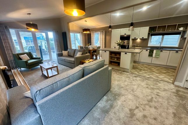 3 bed property, in Manor Road, £150,495