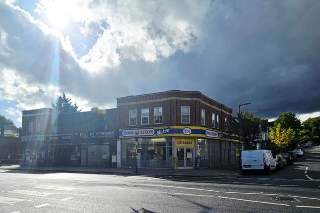 2 bed property, in Regents Park Road, £650,000